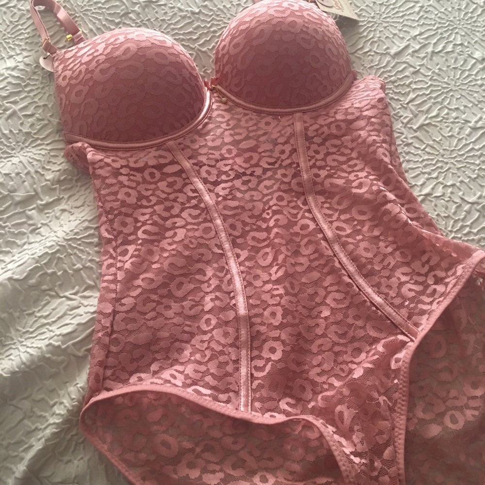 NWT “After the Date” Attire 💋